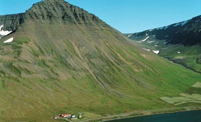 Hvilft, &Ouml;nundarfir&eth;i