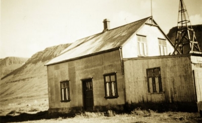 Nes, Grunnav&iacute;kursv.